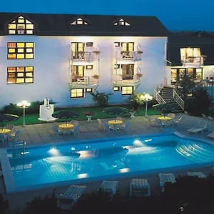Monica 3* Praga